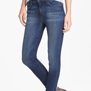 Straight Ankle in Genna
Joe's Jeans